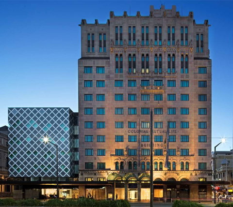 Mayfair Hotel - Tourism Gold Coast 0