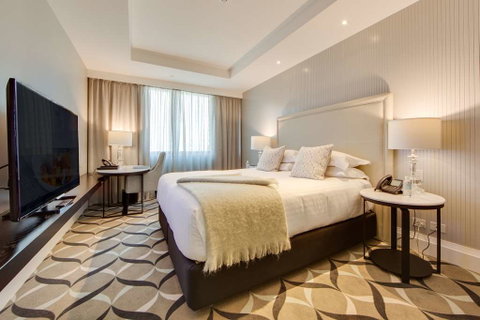 Mayfair Hotel - Tourism Gold Coast 4