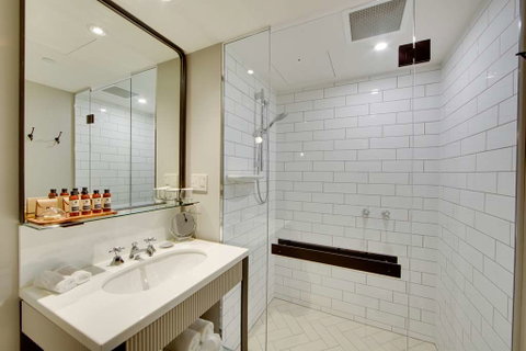 Mayfair Hotel - Tourism Gold Coast 6