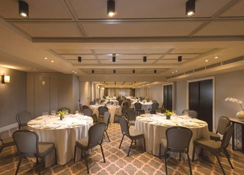 Mayfair Hotel - Tourism Gold Coast 11