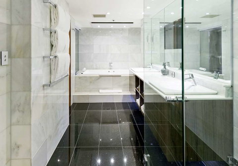 Stamford Plaza Adelaide - Tourism Gold Coast 3