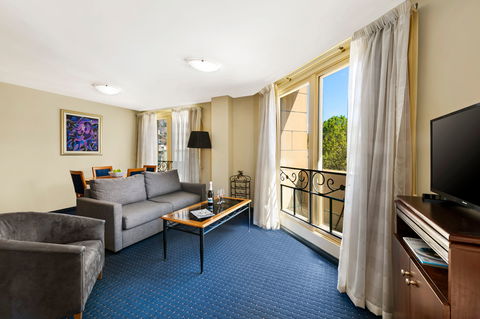 Quest Savoy - Tourism Gold Coast 9