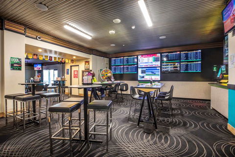 Atherton Hotel - Tourism Gold Coast 5