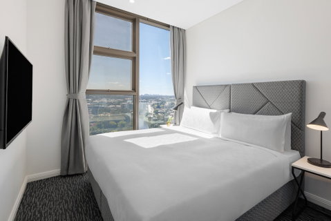 Meriton Suites George St - Tourism Gold Coast 1