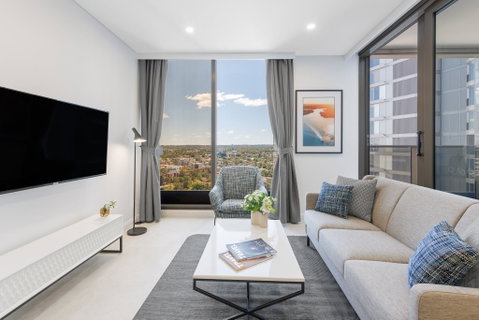 Meriton Suites George St - Tourism Gold Coast 6