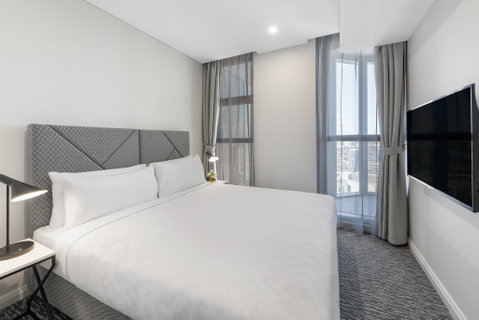 Meriton Suites George St - Tourism Gold Coast 8