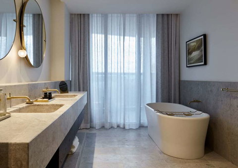 Eos by SkyCity - Tourism Gold Coast 3
