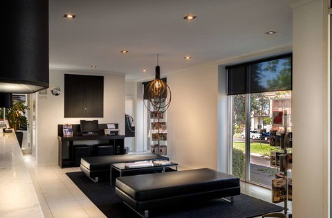 Best Western Plus Travel Inn Hotel - Gold Coast 2