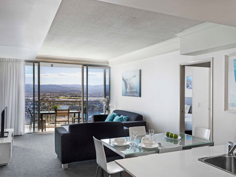 Mantra Towers of Chevron Surfers - Tourism Gold Coast 12