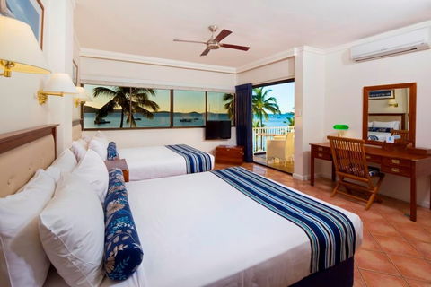 Coral Sea Resort - Tourism Gold Coast 1