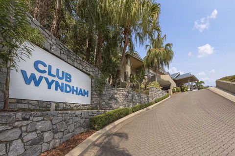 Club Wyndham Airlie Beach - Tourism Gold Coast 0