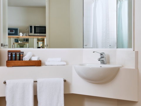 Mercure Melbourne Southbank - Tourism Gold Coast 3