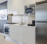 Meriton Suites Zetland - Tourism Gold Coast