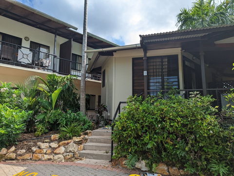 Palms City Resort - Tourism Gold Coast 0