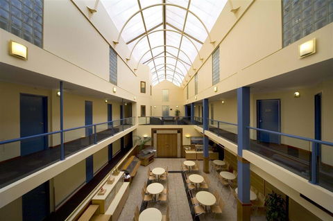 Capital Executive Apt Hotel Canberra - Tourism Gold Coast 1