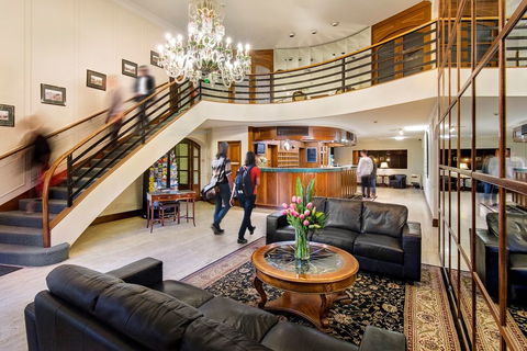 Adelaide Inn - Tourism Gold Coast 1
