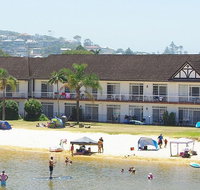 The Clan Lakeside Lodge - Tourism Gold Coast