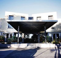 Golden Pebble Hotel - Tourism Gold Coast