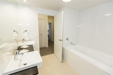Gladstone Central Plaza Apartment Hotel - Tourism Gold Coast 1