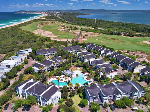 Pullman Magenta Shores Resort - Tourism Gold Coast 0