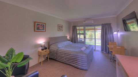 Jacaranda Motor Lodge - Tourism Gold Coast 1