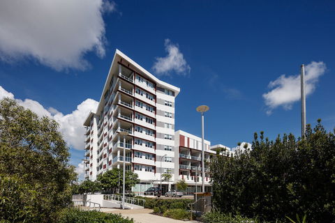 Central Holborn Apartments - Tourism Gold Coast 0