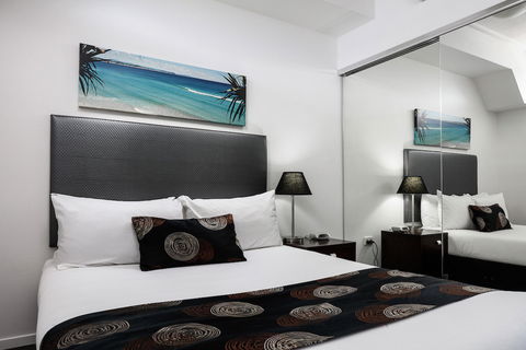 Central Holborn Apartments - Tourism Gold Coast 1