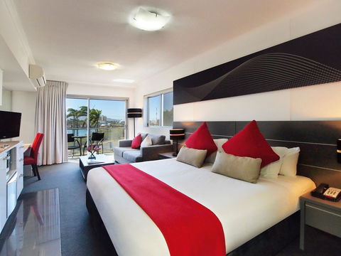 Oaks Metropole Hotel - Tourism Gold Coast 2