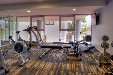 Oaks Metropole Hotel - Tourism Gold Coast 4