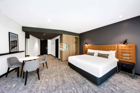 Vibe Hotel North Sydney - Tourism Gold Coast 12