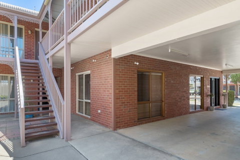 Burke & Wills Motor Inn - Tourism Gold Coast 3
