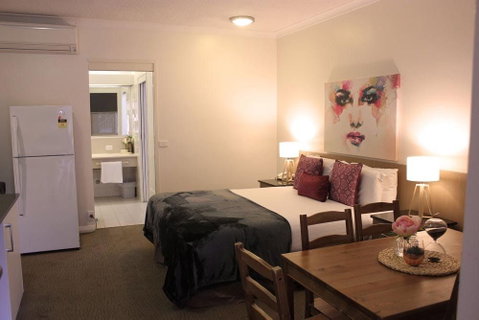 Swan Hill Resort - Tourism Gold Coast 12