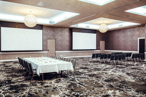 Holiday Inn Warwick Farm - Tourism Gold Coast 6