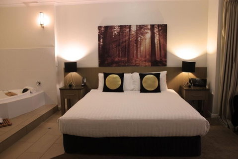 Swan Hill Resort - Tourism Gold Coast 6