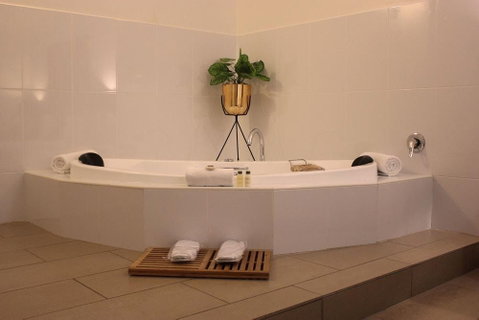 Swan Hill Resort - Tourism Gold Coast 8