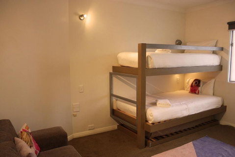 Swan Hill Resort - Tourism Gold Coast 11
