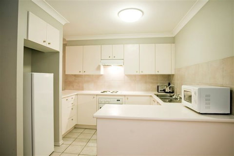 Pinnacle Apartments - Tourism Gold Coast 3