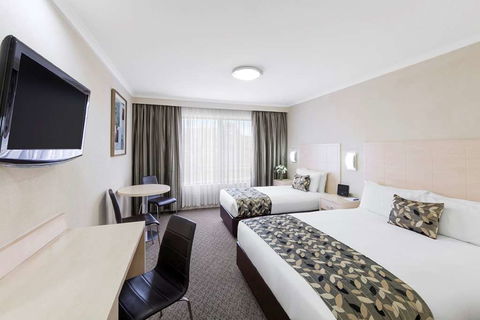 Best Western Plus Garden City Hotel - Tourism Gold Coast 4