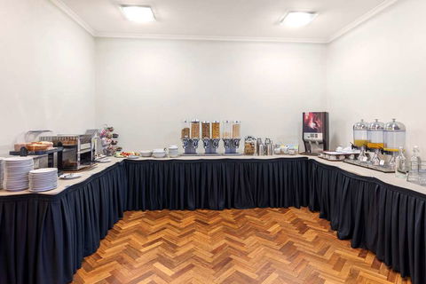 Best Western Plus Garden City Hotel - Tourism Gold Coast 14