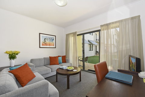 Metro Advance Apartments & Hotel - Tourism Gold Coast 5