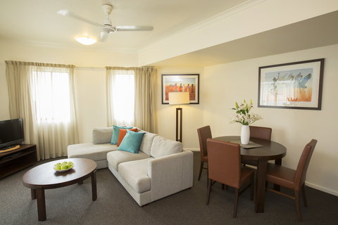 Metro Advance Apartments & Hotel - Tourism Gold Coast 10