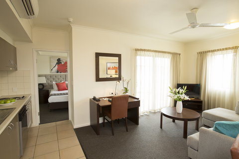 Metro Advance Apartments & Hotel - Tourism Gold Coast 11