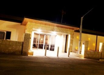 Newman Hotel - Tourism Gold Coast 0