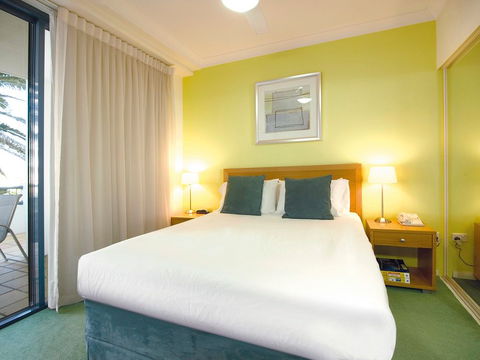 Oaks Calypso Plaza Resort - Tourism Gold Coast 2