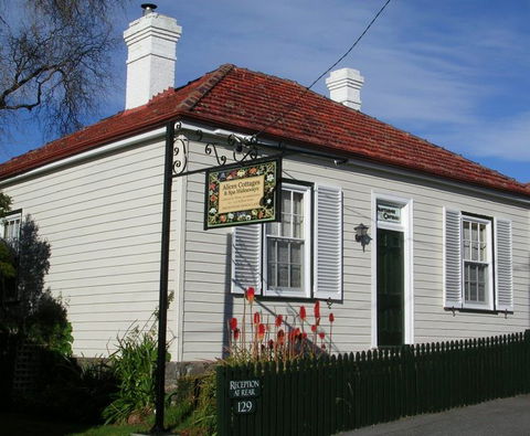 Alice's Cottages - Tourism Gold Coast 0