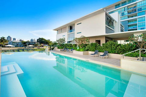 ULTIQA Freshwater Point Resort - Tourism Gold Coast 2