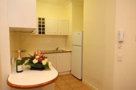 ULTIQA Rothbury Hotel - Tourism Gold Coast 2