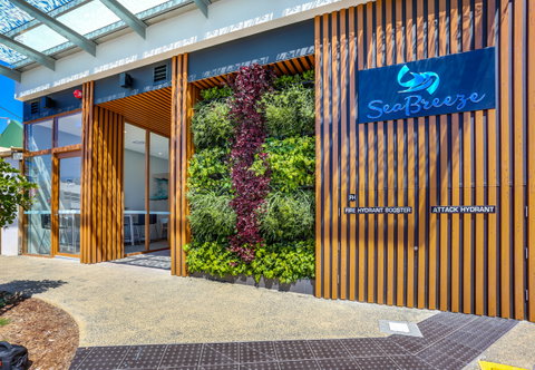 Direct Hotels - Sea Breeze - Tourism Gold Coast 1