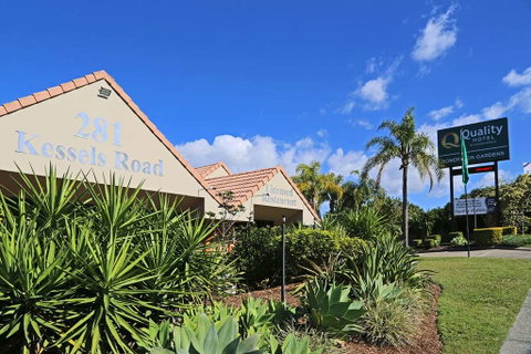 Quality Hotel Robertson Gardens - Tourism Gold Coast 1