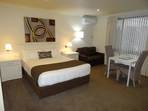 Zig Zag Motel - Tourism Gold Coast 2